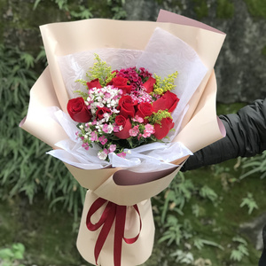 荆州鲜花同城速递沙市韩式玫瑰百合花束女神节生日纪念祝福送花