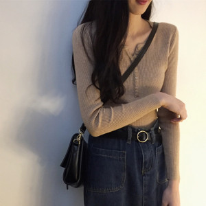春装韩版百搭纯色纽扣圆领套头针织衫修身显瘦长袖打底衫女上衣针织衫