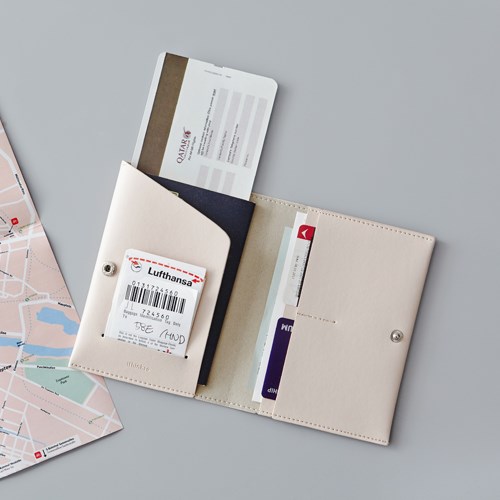韩国 简约气质仿皮短款护照夹时尚男女旅行证件包护照包