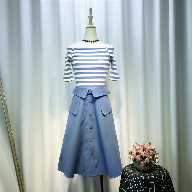 2019夏装新款名媛一字肩条纹T恤+单排扣半身裙两件套装女蓝色套裙