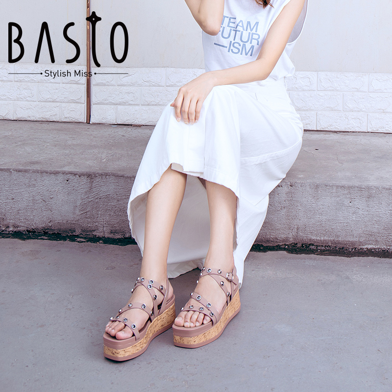 BASTO/百思图夏季专柜同款牛皮革条带松糕跟女凉鞋RMY01BL8