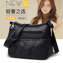 中年(小)co包女202dz潮妈妈大容量软皮百搭大气中老年单肩斜跨包