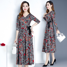 。秋季fl年妇女装秋sj裙子适合三四五十岁的穿的衣服35多40到