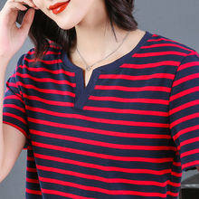 中年胖lv妈加肥加大un韩款宽松显瘦短袖t恤女装纯棉V领上衣服
