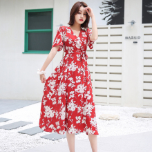 红色碎qi连衣裙女夏ye20新式V领泡泡袖雪纺系带收腰显瘦气质仙