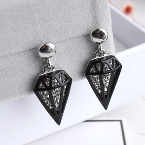 耳钉女钻石型图片