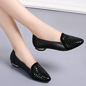 夏秋季真皮水钻浅口粗跟单鞋尖头平跟中年女士瓢鞋低跟工作鞋女鞋