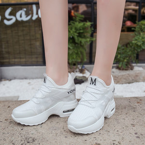 【女生运动鞋网面图片】女生运动鞋网面图片大全