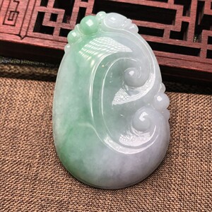天然缅甸 span class=h>翡翠 /span>糯种春带彩 span class=h>如意 