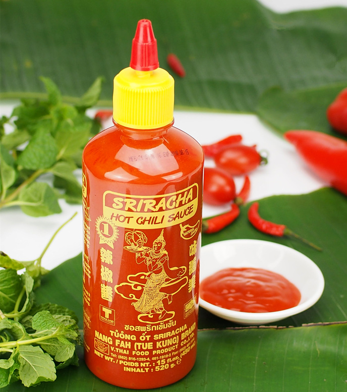 小瓶是拉差红辣椒酱 蘸料 泰国进口食品调料 辣酸甜sriracha