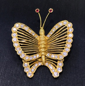 蝴蝶型胸针图片