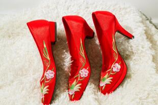 红色刺绣龙凤鞋中跟婚鞋绸缎绣花新娘鞋秀禾服新娘婚鞋红色绣花鞋