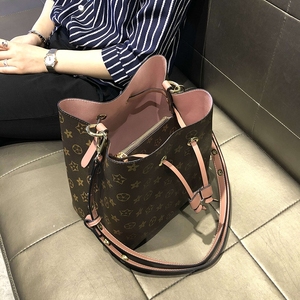 香港代购水桶包图片