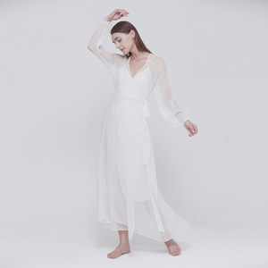 白天鹅 优雅纯净 真丝 纯白色 长袖 span class=h>连衣裙 /span>