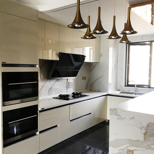 福州整体橱柜定制现代简约北欧风格碳晶板玻璃门板石英石台面