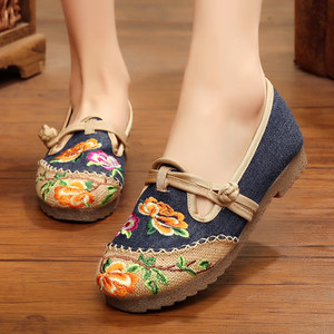 春秋老北京女士绣花布鞋牛筋底软底女坡跟单鞋