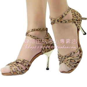 【贝蒂拉丁舞鞋女成人】_贝蒂拉丁舞鞋女成人