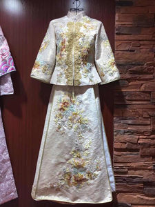 【金色秀禾服新娘礼服价格】最新金色秀禾服新