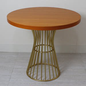 咖啡桌子圆形图片