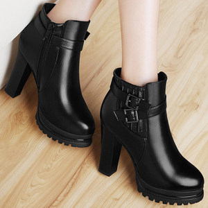 半靴子高跟新款时尚女士皮鞋粗跟冬天性感时装短筒红色皮靴防水台