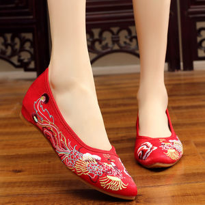 【秀禾服新娘配鞋图片】秀禾服新娘配鞋图片大