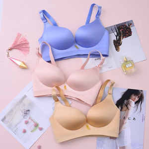 文胸c杯少女图片