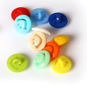 可爱儿童扣子图片