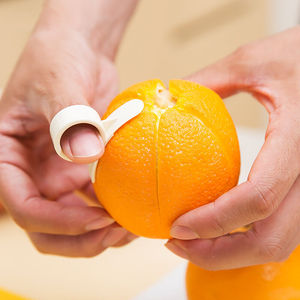  span class=h>开橙器 /span> 剥皮器切柚子橘子 剥桔子工具 卫生