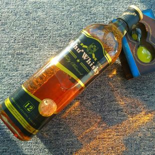 洋酒40度国产调配型御虎威士忌方瓶威士忌700ml2年烈性酒夜场酒吧