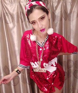 【舞台装女歌手图片】舞台装女歌手图片大全