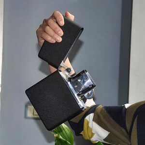 特大号打火机图片