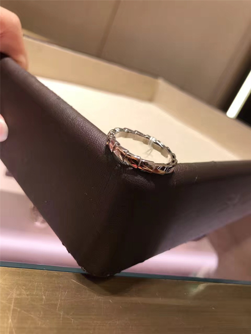 视频代购Bvlgari 宝格丽蛇骨戒指 对戒  蛇形钻戒 婚戒 指环