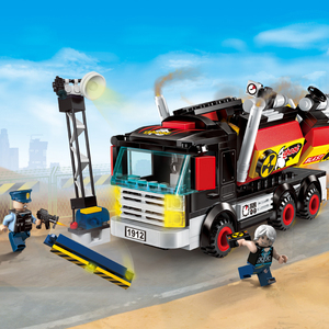 启蒙积木兼容乐高警察系列1912自爆袭击卡车拼插拼装组装男孩玩具