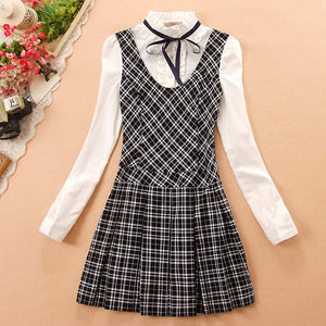 【小熊维尼格子连衣裙图片】小熊维尼格子连衣