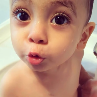 超萌可爱混血男宝宝海报大眼睛长睫毛嘟嘴萌娃图片生活写真照401