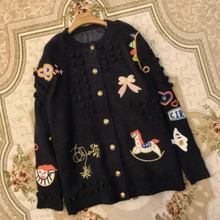秋冬明tt同式重工趣zi手工钩花刺绣中长式毛衣外套加厚开衫女