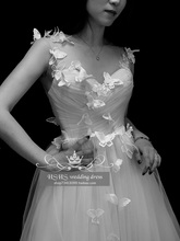 复古欧tu性感吊带婚zi19明星结婚同式蝴蝶户外旅拍婚纱礼服定制